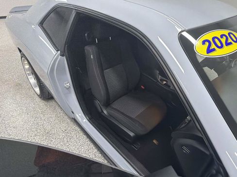 Used 2020 Dodge Challenger SXT RWD image 28