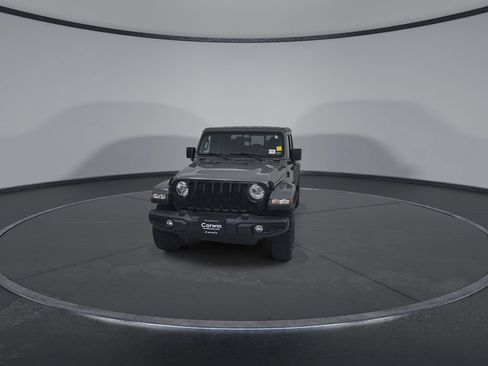 Certified 2022 Jeep Gladiator Sport AWD/4WD image 8