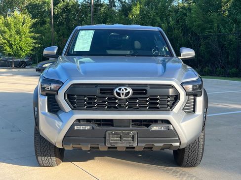 Used 2024 Toyota Tacoma TRD Off-Road AWD/4WD image 2