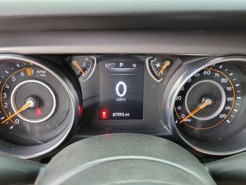 Used 2023 Jeep Gladiator Sport image 24