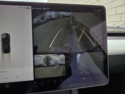 Used 2021 Tesla Model Y Long Range image 47