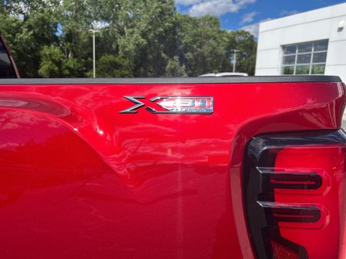 New 2026 GMC Sierra 2500 SLT w/ SLT Premium Package AWD/4WD image 8