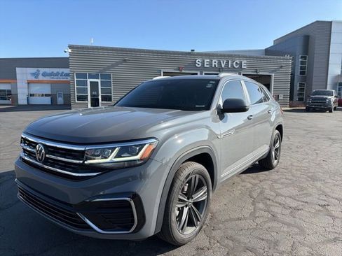 Used 2022 Volkswagen Atlas Cross Sport SEL R-Line image 31