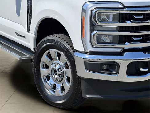 Used 2023 Ford F250 Lariat w/ Chrome Package image 53