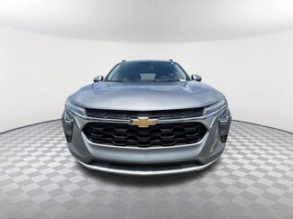 Used 2024 Chevrolet Trax LT w/ LT Convenience Package FWD video 2