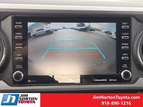 Used 2021 Toyota Tacoma TRD Off-Road w/ TRD Premium Off Road Package AWD/4WD image 20