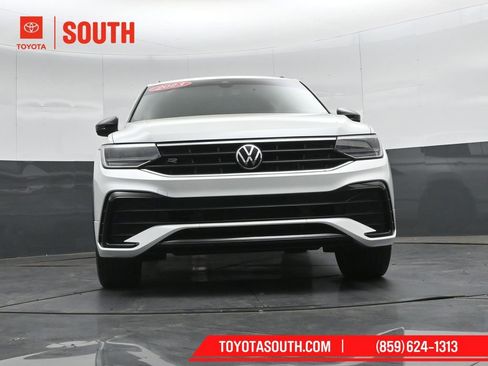 Used 2023 Volkswagen Tiguan SE R-Line FWD image 44