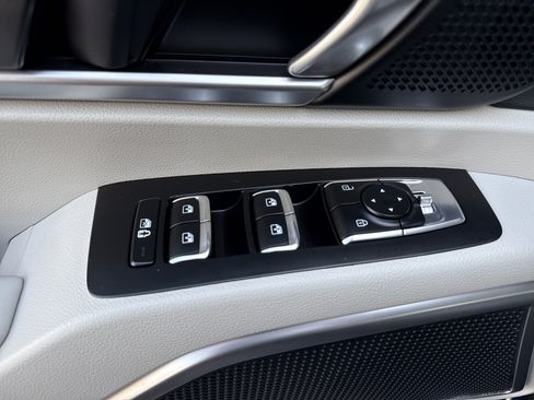 Used 2024 Kia Telluride S w/ S Sunroof Package FWD image 16