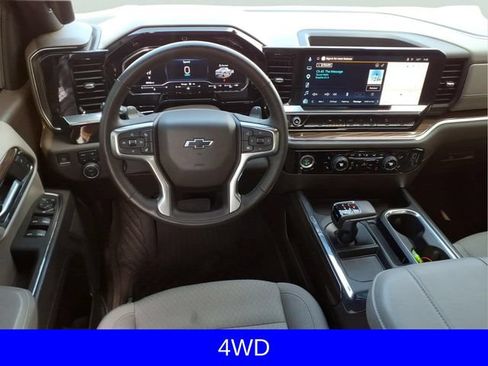 Used 2024 Chevrolet Silverado 1500 RST w/ Z71 Off-Road Package AWD/4WD image 5