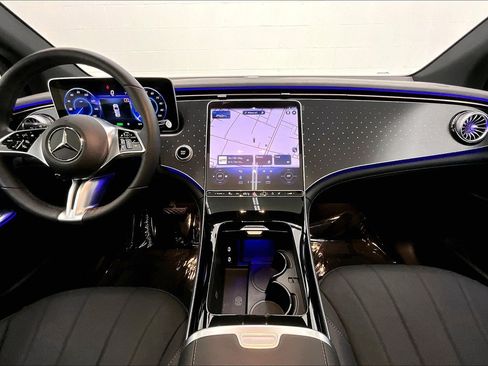 Used 2026 Mercedes-Benz EQE 320 4MATIC SUV image 12