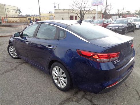 Used 2018 Kia Optima S w/ Panoramic Sunroof Package image 6