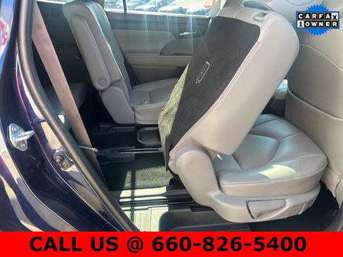 Certified 2021 Toyota Highlander XLE image 29