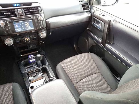 Used 2019 Toyota 4Runner TRD Off-Road image 12