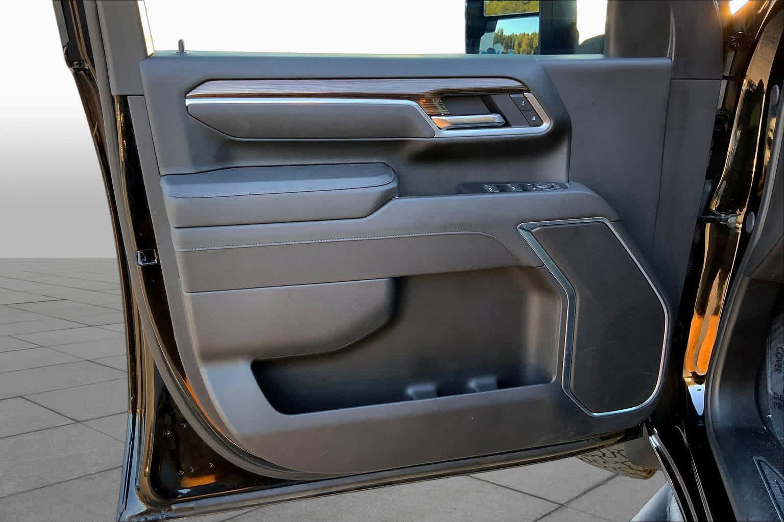 Used 2025 Chevrolet Silverado 2500 LT w/ Trail Boss Package AWD/4WD image 18