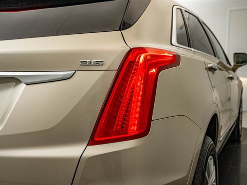 Used 2017 Cadillac XT5 Luxury w/ Driver Awareness Package FWD image 15