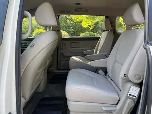 Used 2016 Kia Sedona L FWD image 13