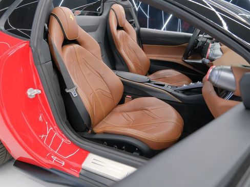 Used 2021 Ferrari 812 GTS RWD image 16