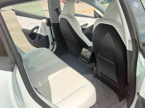Used 2024 Tesla Model 3 Standard Range RWD image 21