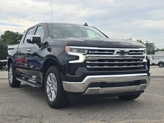 Certified 2022 Chevrolet Silverado 1500 LTZ w/ LTZ Convenience Package II AWD/4WD image 7