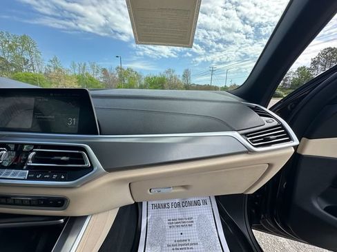 Used 2022 BMW X5 xDrive40i w/ Premium Package AWD/4WD image 19