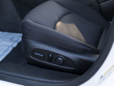 Used 2023 Chevrolet Malibu LT FWD image 19