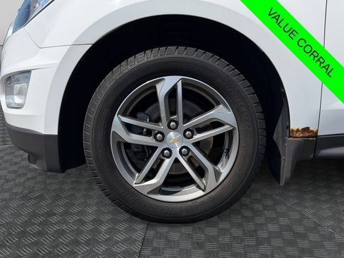 Used 2017 Chevrolet Equinox Premier w/ Enhanced Convenience Package AWD/4WD image 14