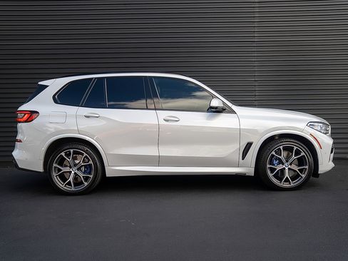 Used 2021 BMW X5 xDrive40i w/ M Sport Package AWD/4WD image 29