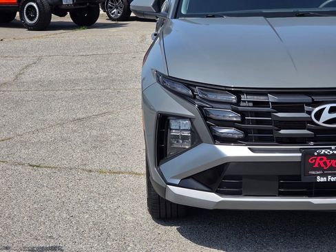 Used 2025 Hyundai Tucson SEL FWD image 3