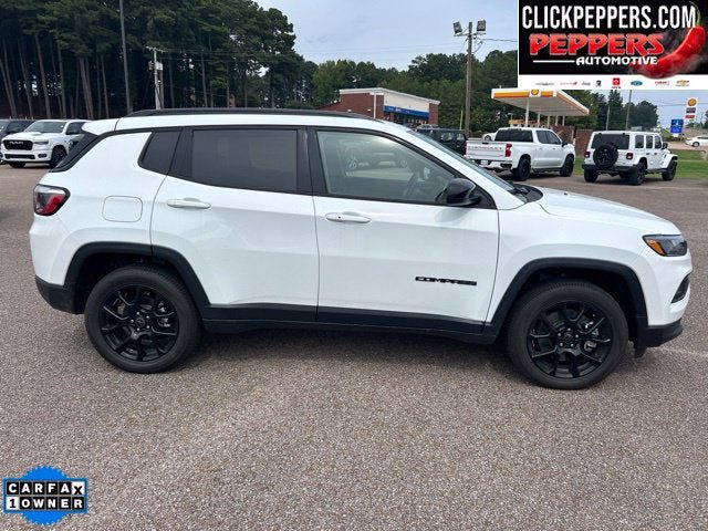 Used 2026 Jeep Compass Latitude AWD/4WD image 4