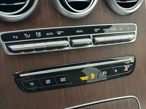 Used 2022 Mercedes-Benz GLC 300 w/ Premium Package Lite image 21