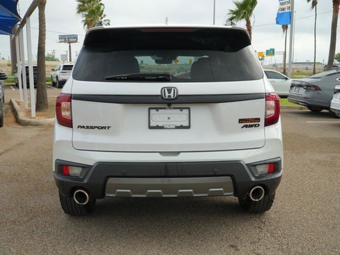 Used 2023 Honda Passport TrailSport image 6