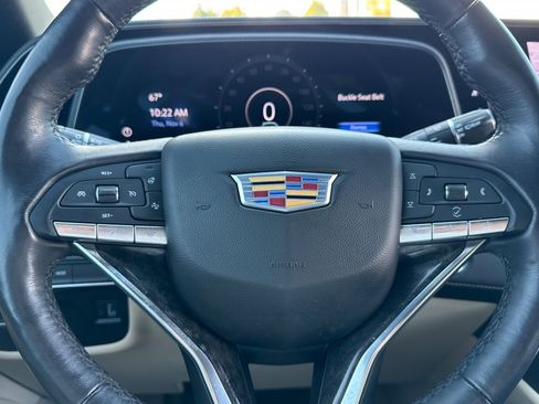 Used 2023 Cadillac Escalade ESV Premium Luxury image 32