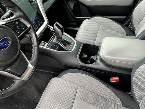 Used 2024 Subaru Outback Premium AWD/4WD image 17