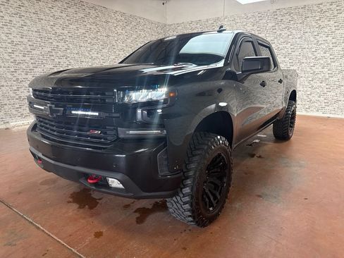 Used 2021 Chevrolet Silverado 1500 LT Trail Boss w/ Convenience Package II AWD/4WD image 3
