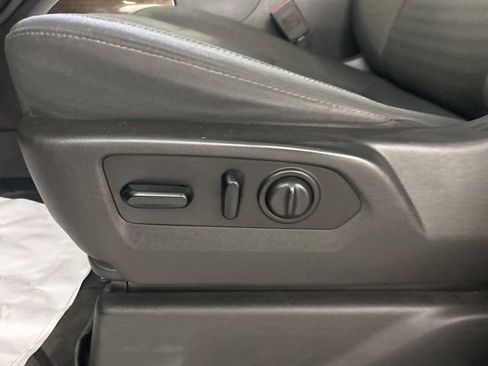 Used 2019 Chevrolet Silverado 1500 LT Trail Boss image 9