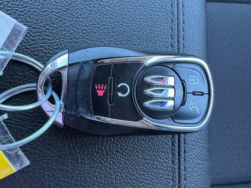 Used 2024 Buick Encore GX Preferred w/ Comfort Package AWD/4WD image 23
