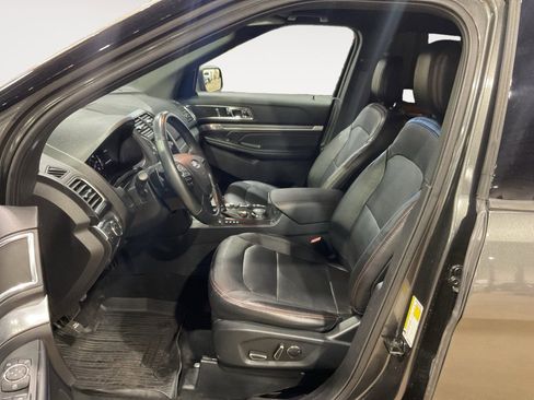 Used 2018 Ford Explorer Sport AWD/4WD image 12