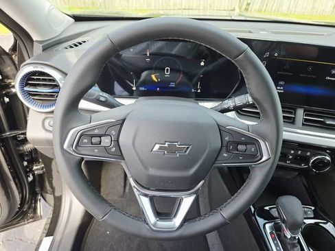 New 2026 Chevrolet Trax LT w/ Driver Confidence Package FWD image 15