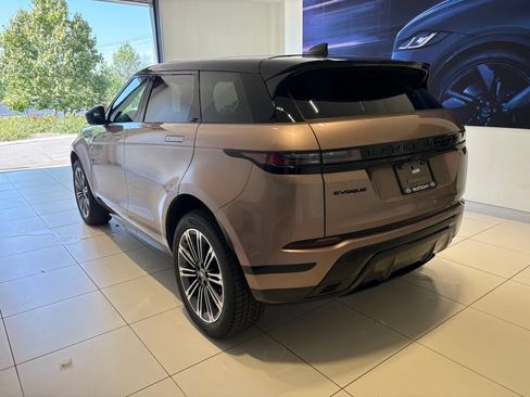 Used 2025 Land Rover Range Rover Evoque Dynamic SE AWD/4WD image 2