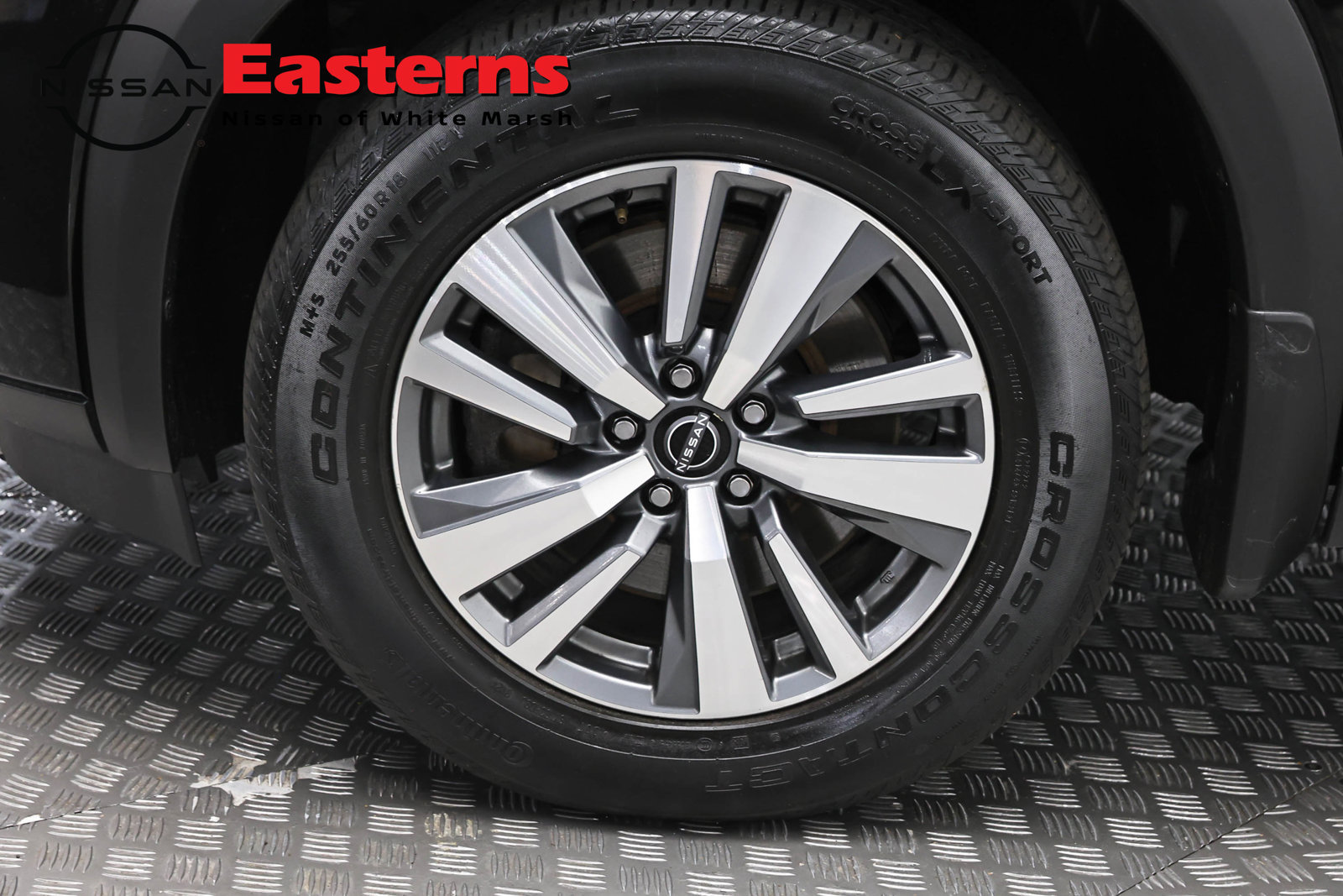 Used 2023 Nissan Pathfinder SL AWD/4WD image 32