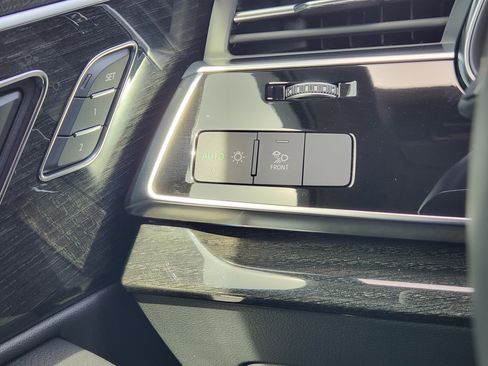 Used 2022 Audi Q7 3.0T Premium Plus image 21