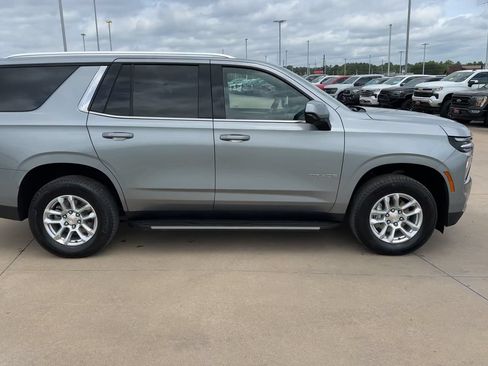 Used 2025 Chevrolet Tahoe LT AWD/4WD image 2
