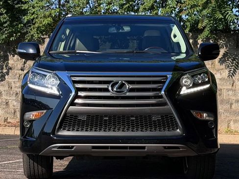 Used 2018 Lexus GX 460 Premium w/ Premium Package AWD/4WD image 11
