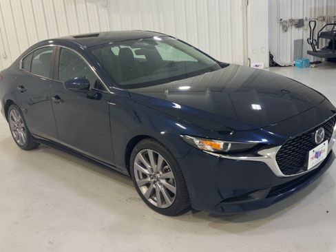 Used 2023 MAZDA MAZDA3 s image 3