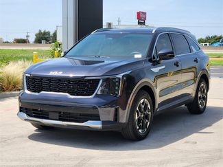 New 2025 Kia Sorento S video 2