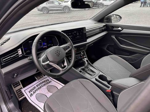 Used 2025 Volkswagen Jetta Sport FWD image 22