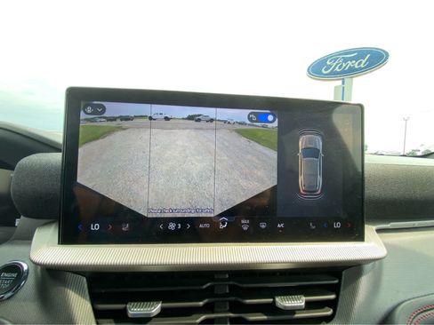 Used 2025 Ford Explorer ST-Line w/ ST-Line Street Pack AWD/4WD image 39