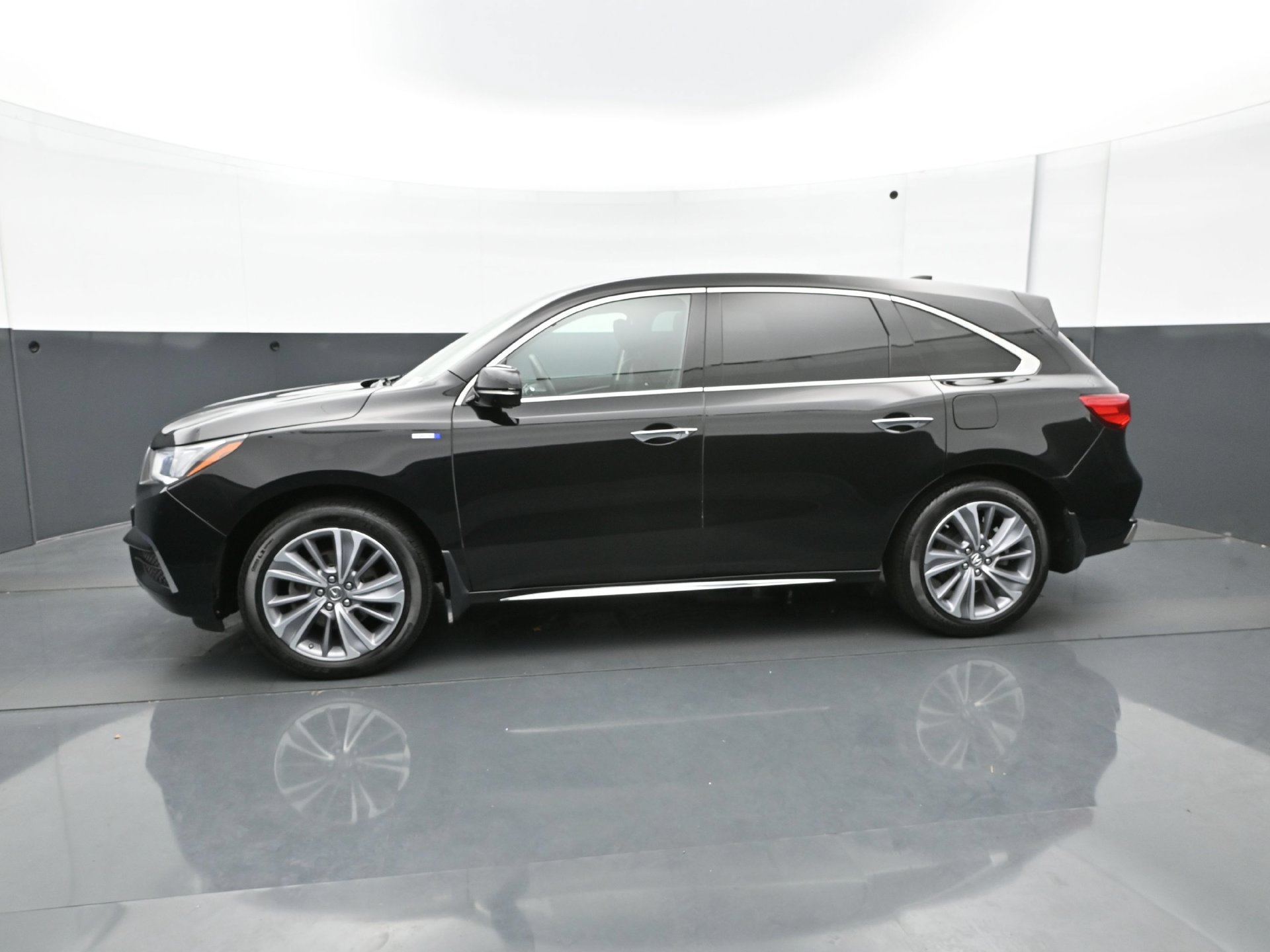 Used 2018 Acura MDX w/ Technology Package AWD/4WD image 3