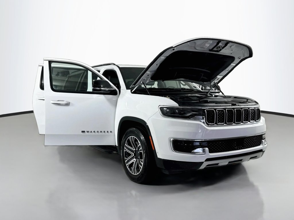 Used 2024 Jeep Wagoneer L Series II w/ Flexible Seating Group AWD/4WD image 22