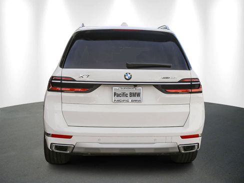 New 2026 BMW X7 xDrive40i image 5